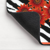 ORANGE GÄNSEBLÜMCHEN AUF ZEBRA-DRUCK MOUSEPAD (Ecke)