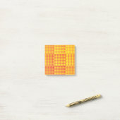 Orange Gelbe Karo-Patchwork-Muster Post-it Klebezettel (Auf Schreibtisch)