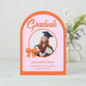 Orange Gingham-Bogen-Foto-Abschlussfeier Einladung (Stehend Vorderseite)