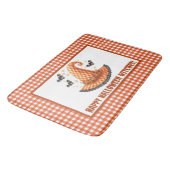 Orange Gingham Halloween Hexenhut Willkommen Badematte (Schrägansicht)