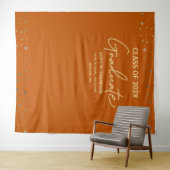 Orange Gold Class 2024 Backdrop Abschluss Wandteppich (Beispiel (Horizontal))