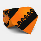 Orange Gradient Pumpkins alles in einem Row Hallow Krawatte (Gerollt)