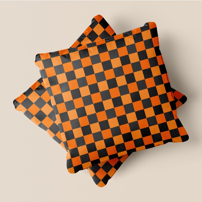 Orange & Gray Fun Retro Chic Checkered Squares Kissen (Orange & Grey Fun Retro Chic Checkered Squares Throw Pillow)