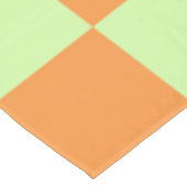 Orange Green Citrus Checkered Gingham Pattern Tischdecke (Schrägansicht)