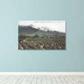 Orange Groves mit Old Baldy Mt in Entfernung Leinwanddruck (Insitu (Holzboden))