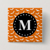 Orange Halloween Bat Pattern Black Monogram Button (Vorderseite)