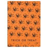 Orange Halloween Trick oder Treat Klemmbrett (Rückseite)