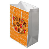 Orange Halloween Trick or Tree Mittlere Geschenktüte (Rückseite Schrägansicht)