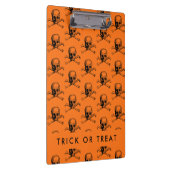 Orange Halloweentrick oder -Leckerei Klemmbrett (Rechts)