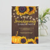 Orange Harvest Barn Wood Friendsgiving Dinner Einladung (Stehend Vorderseite)