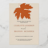 Orange Herbst Ahornblättriger Hochzeitsplatz Rose  Folieneinladung (Vorderseite)