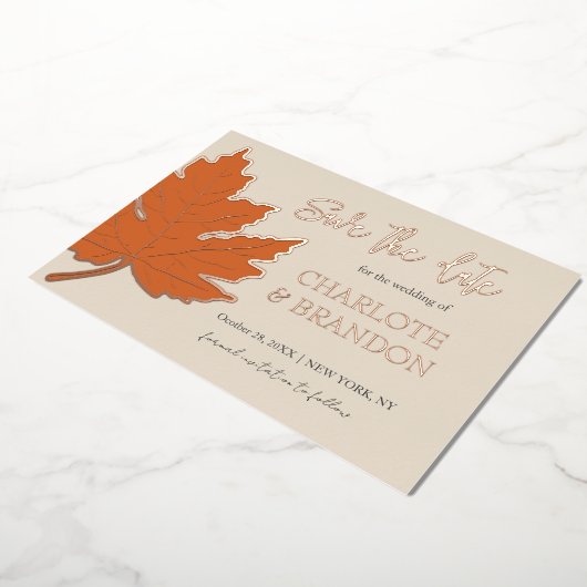 Orange Herbstmapelleaf Hochzeit speichern das Datu Folieneinladung (Gedreht)