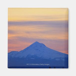 Orange Himmel-Schnee mit einer Kappe bedeckter Magnet