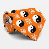 Orange Hintergrund Chinesisches Yinyang-Muster Krawatte (Gerollt)