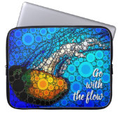 Orange Jellyfish Blauer Ozean Go with Flow Cool Laptopschutzhülle (Vorderseite)