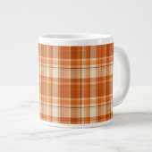 Orange kariertes Jumbo-Tasse (Vorderseite Rechts)