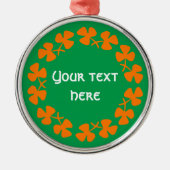 Orange Kleeblätter Border Add Text Silbernes Ornament (Vorne)