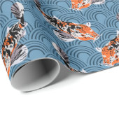 Orange Koi Fisch auf Blauen Waves Gemustert Geschenkpapier (Rolleneckpunkt)