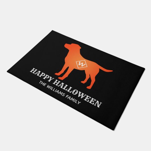 Orange Labrador Retriever Happy Halloween Custom Fußmatte (Schrägansicht)