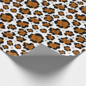 Orange Leopard Print Spider Pattern Halloween Geschenkpapier (Ecke)