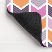 Orange lila rosa geometrisches Zickzack Muster Mousepad (Ecke)