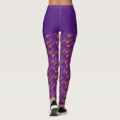 Orange Lila Typografie Funny Halloween Pattern Leggings (Rückseite)