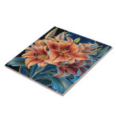 Orange Lilies Bloom auf Blue Fliese (Seite)