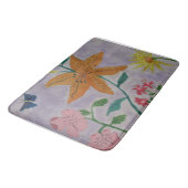 Orange Lily Bath Mat Badematte (Schrägansicht)