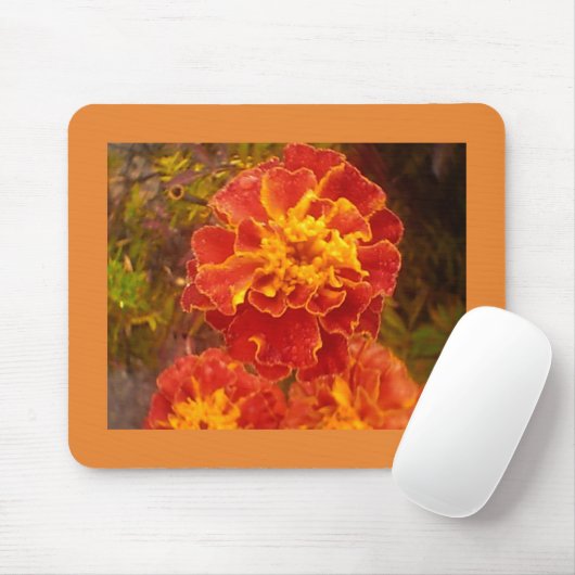 Orange Marigold Mousepad (Mit Mouse)