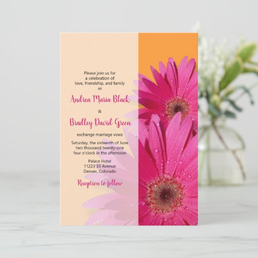 Orange mit Pink Gerbera Daisy Wedding Einladung (Stehend Vorderseite)