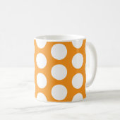 Orange mit weißen Polka-Punkten Kaffeetasse (VorderseiteRechts)