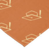Orange Modern Graduation Photo Cap Pattern Tischdecke (Schrägansicht)