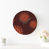 Orange, moderne, dekorative, geometrische Blumen Große Wanduhr (Zuhause)