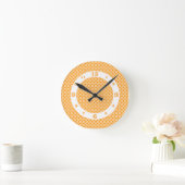 Orange Monochromatic Checks Runde Wanduhr (Zuhause)