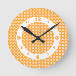 Orange Monochromatic Checks Runde Wanduhr
