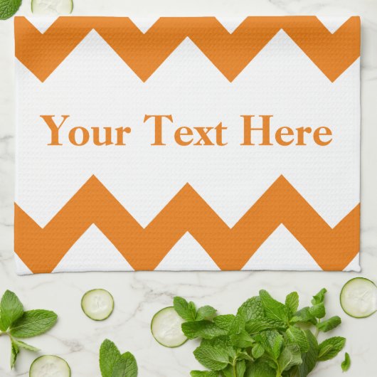 Orange mutiges Zickzack mit kundengerechtem Text Geschirrtuch (Gefaltet)