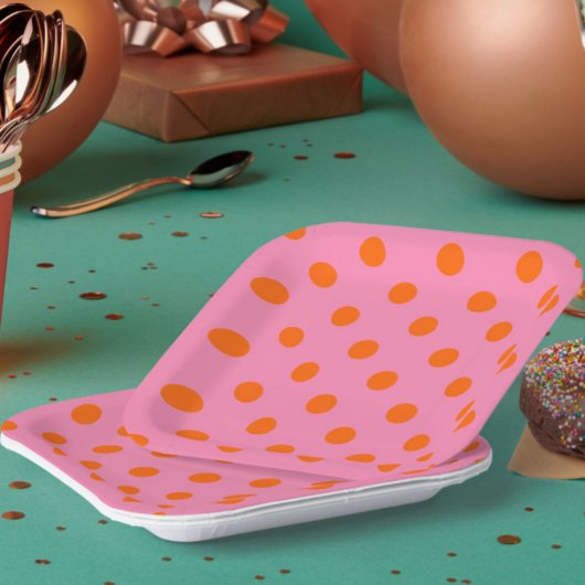 Orange on Pink Polka Dots Design Pappteller