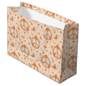 Orange Peace Floral Pattern Große Geschenktüte (Vorderseite Schrägansicht)