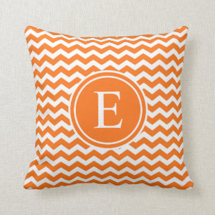 Orange personalisiertes Zickzack Monogramm Kissen