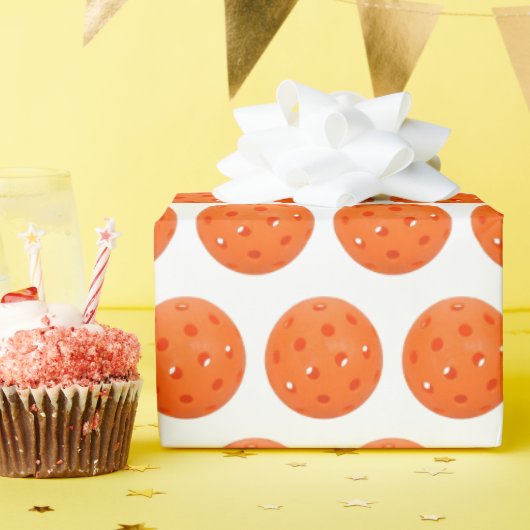 Orange Pickleball auf Weiß Geschenkpapier (Geburtstagsparty)