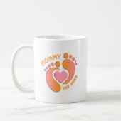 Orange Pink Baby Feet Tasse für Mama (Links)