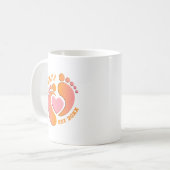Orange Pink Baby Feet Tasse für Mum (Vorderseite Links)