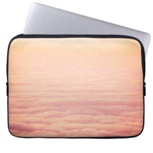 Orange Pink Fluffy Clouds Sky Laptopschutzhülle