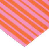 Orange Pink Stilvolle Streifenmuster Design Tischdecke (Schrägansicht)