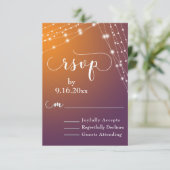 Orange Plum Ombre & Light Strings Wedding RSVP 2 Karte (Stehend Vorderseite)