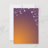Orange Plum Ombre & Light Strings Wedding RSVP 2 Karte (Rückseite)