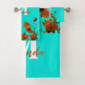 Orange Poppy-Blume Blumenmonogramme mit benutzerde Badhandtuch Set (Insitu)