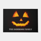 Orange Pumpkin Face Custom Family Name Fußmatte (Vorderseite)