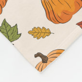 Orange Pumpkins und Herbstleaves Muster Fleecedecke (Ecke)
