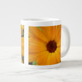 Orange Rain Daisy Tasse (Vorderseite Rechts)